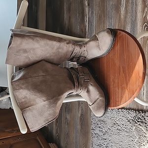 Torrid Boots 9.5 wide calf